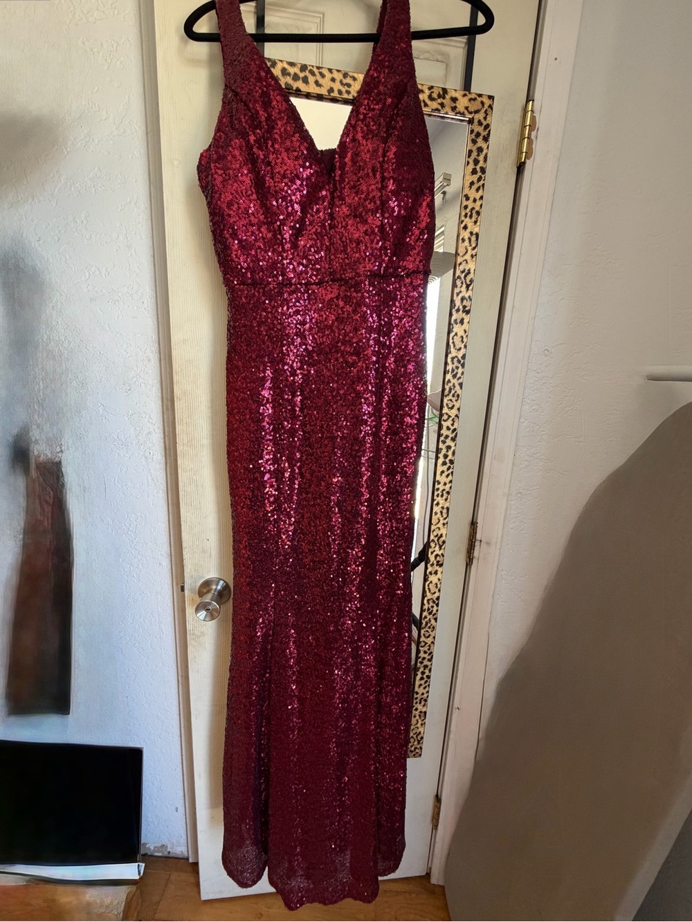 Elegant Burgundy Sequin Prom Dress - V-Neck Gown
